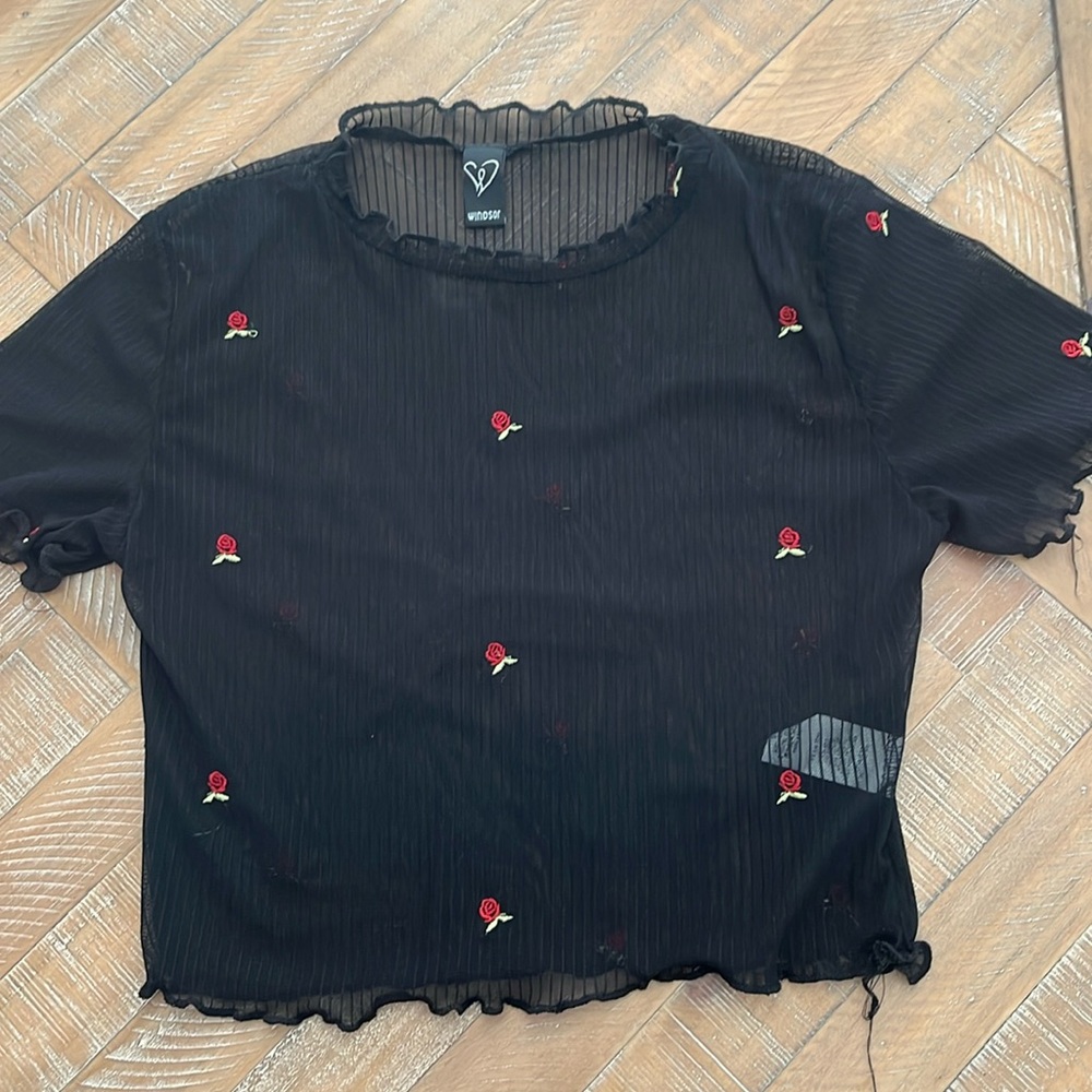 Black and Roses crop top